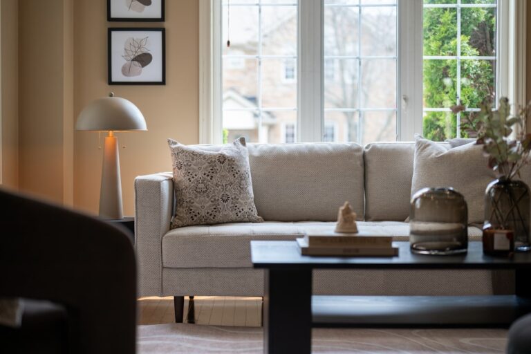 Creating Cozy Spaces: Tips for Effective Interior Styling